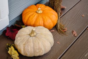 10 Ways To Decorate for Fall On A Budget